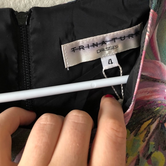 Incredibly gorgeous floral dress - Picture 4 of 6